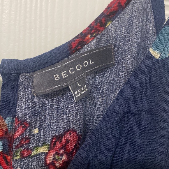 Navy Floral Print Romper - Picture 6 of 11